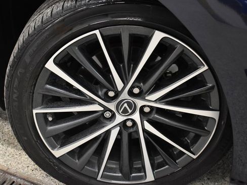 Used 2024 Lexus ES 350 image 14