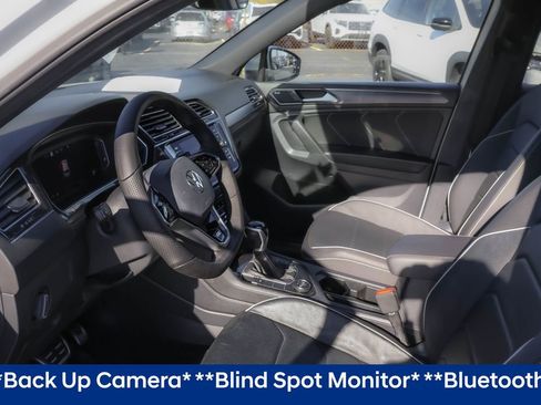 Certified 2022 Volkswagen Tiguan SEL R-Line image 5