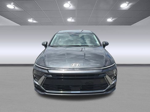 Used 2025 Hyundai Sonata SEL FWD image 4