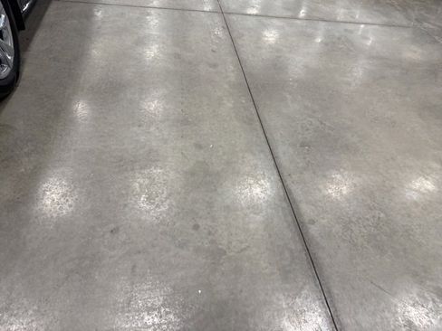 Used 2024 Toyota Sienna Limited image 4