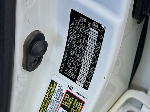 Used 2015 Toyota Corolla S image 12