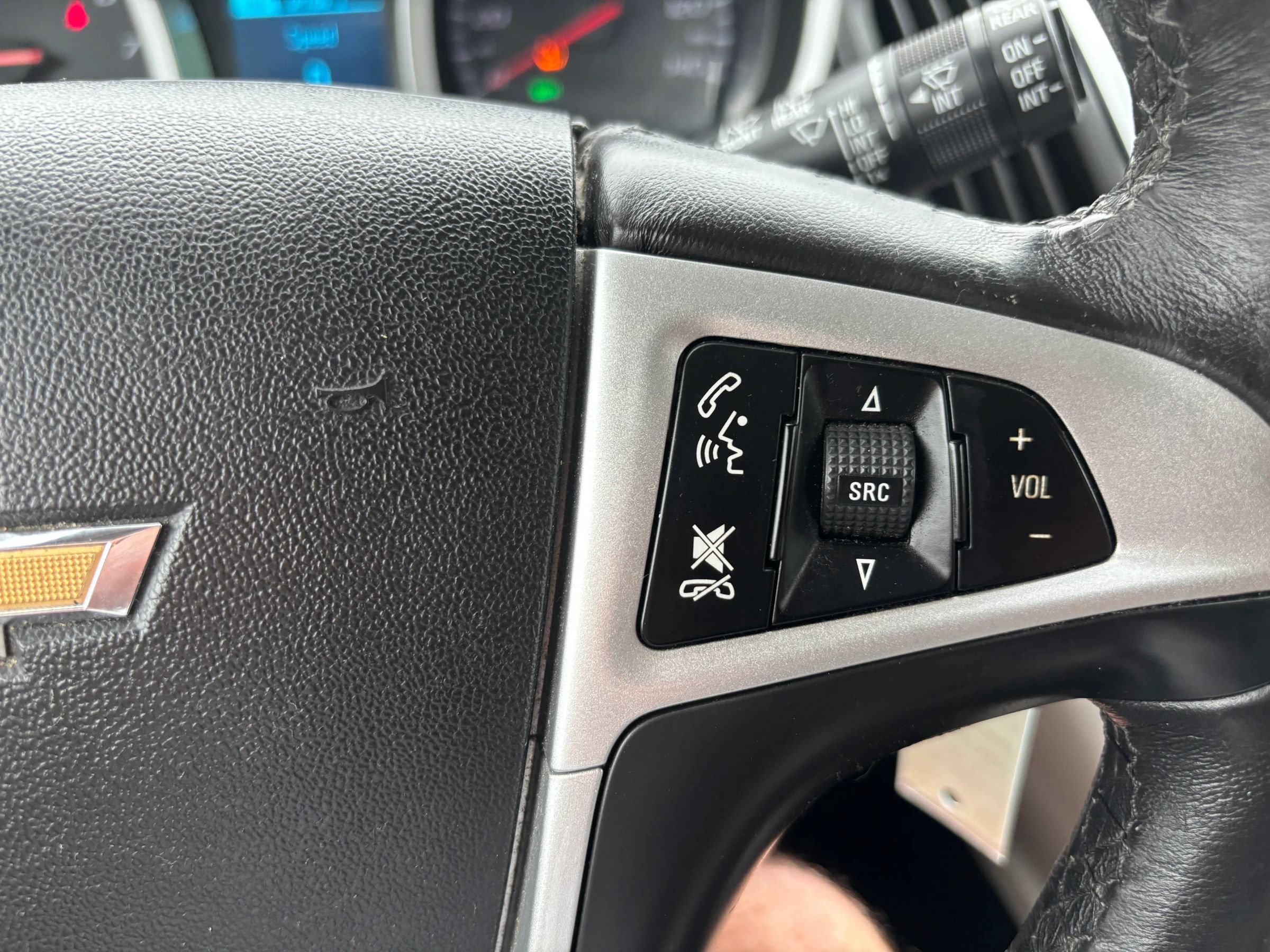 Used 2017 Chevrolet Equinox LT w/ Driver Confidence Package II AWD/4WD image 18