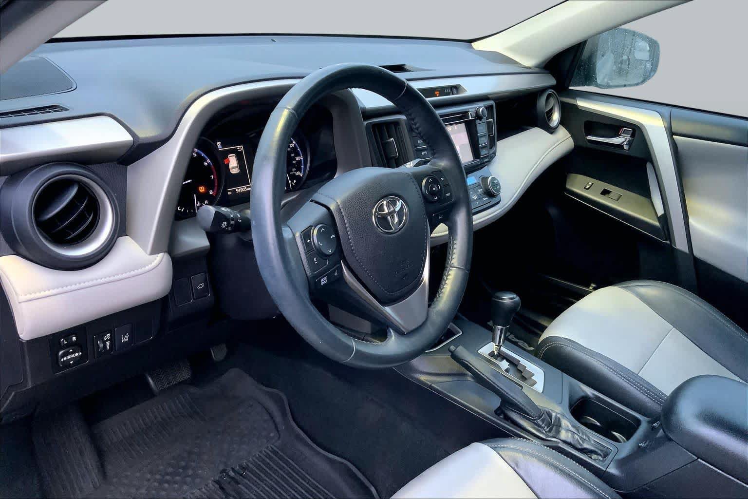 Used 2017 Toyota RAV4 XLE w/ Plus Special Value Package FWD image 15