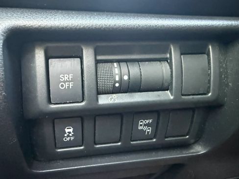 Used 2019 Subaru Crosstrek 2.0i Premium w/ Eyesight System AWD/4WD image 14