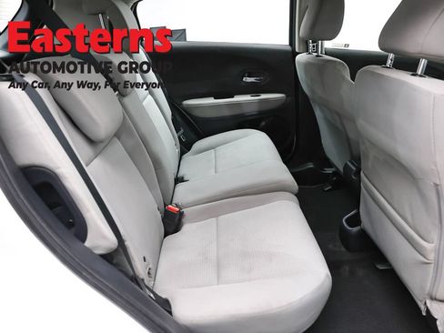 Used 2021 Honda HR-V LX image 21