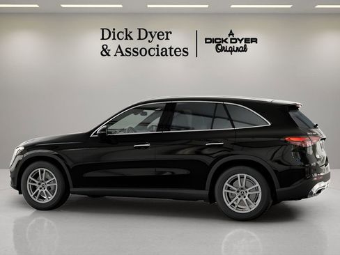 Used 2025 Mercedes-Benz GLC 300 image 21