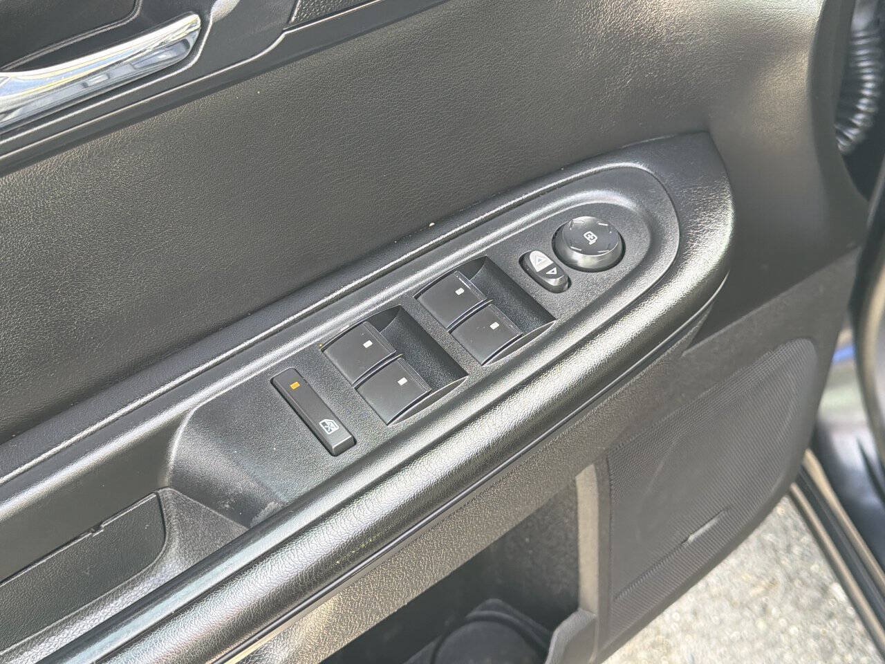 Used 2013 Chevrolet Traverse LT AWD/4WD image 30