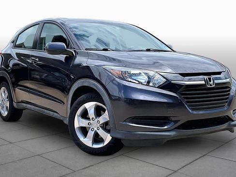 Used 2016 Honda HR-V LX image 2