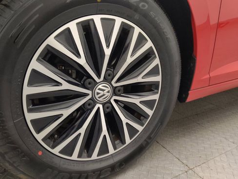 Used 2019 Volkswagen Jetta SE FWD image 31