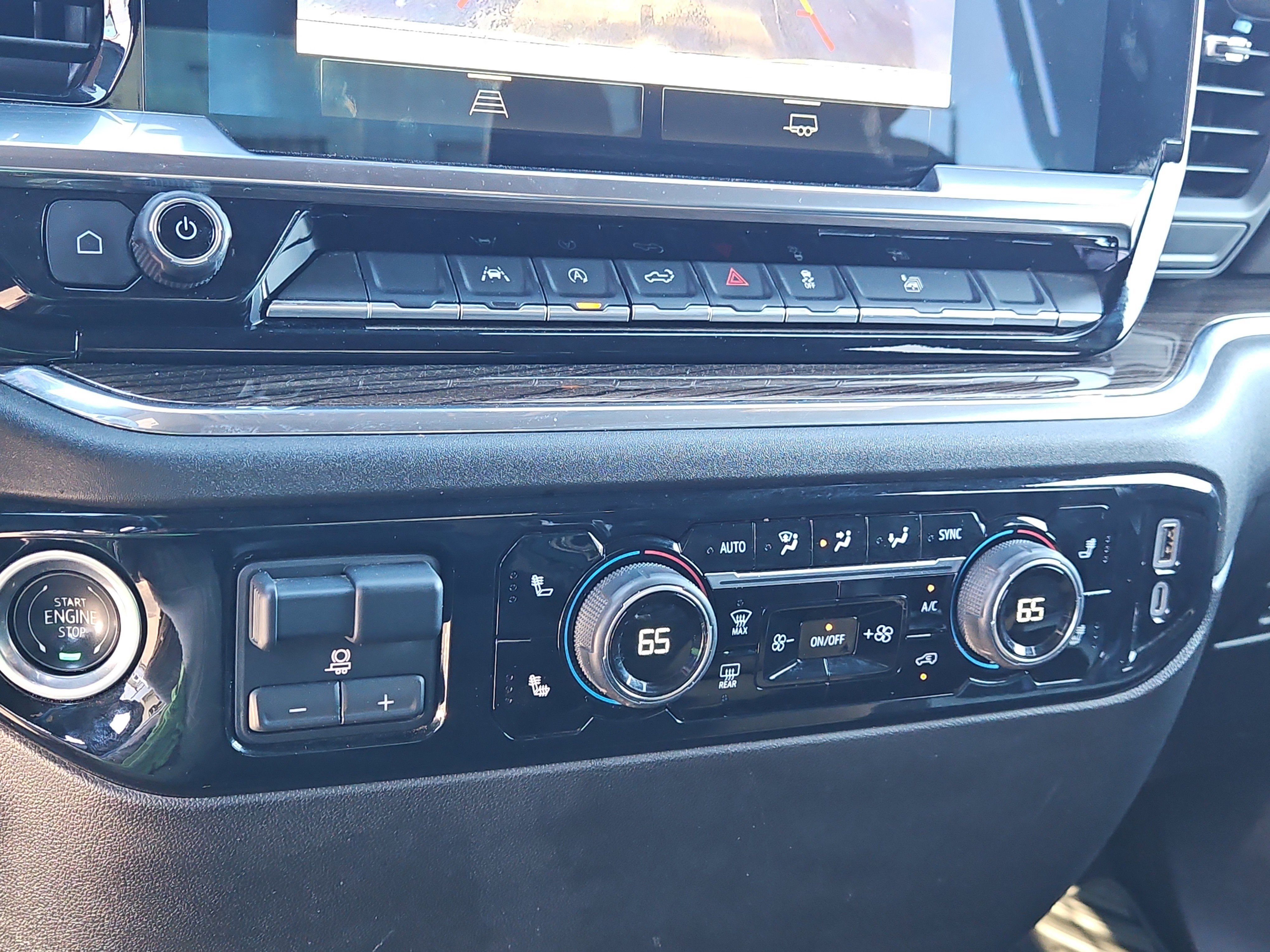 Certified 2025 Chevrolet Silverado 1500 LT AWD/4WD image 26