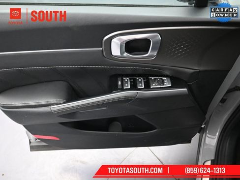 Used 2022 Kia Sorento SX image 28