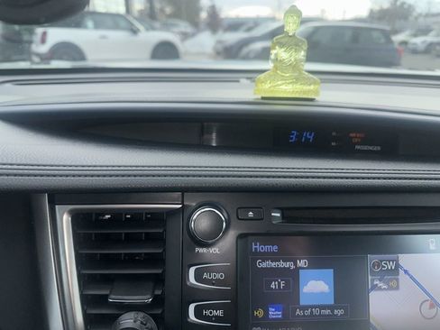 Used 2019 Toyota Highlander XLE image 22