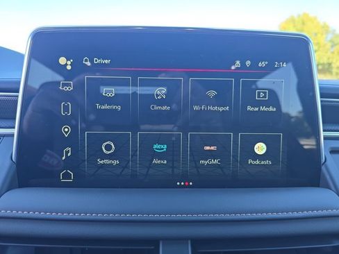 Used 2024 GMC Yukon AT4 w/ AT4 Premium Plus Package image 22