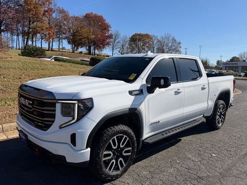 Used 2023 GMC Sierra 1500 AT4 image 3