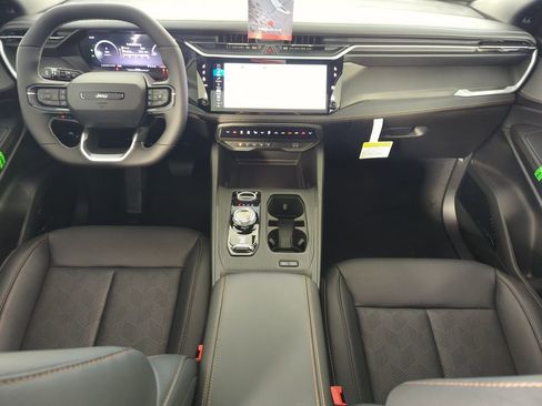 New 2026 Jeep Cherokee Overland image 15