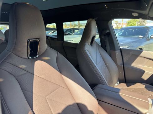 Used 2022 BMW iX xDrive50 w/ Premium Package image 24