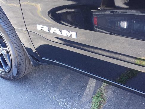 Used 2023 RAM 1500 Laramie AWD/4WD image 13