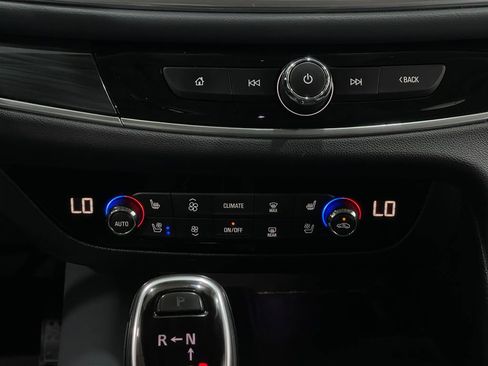 Used 2019 Buick Enclave Premium w/ Experience Buick Package image 27