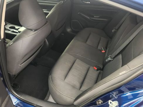 Used 2019 Nissan Altima 2.5 S FWD image 16