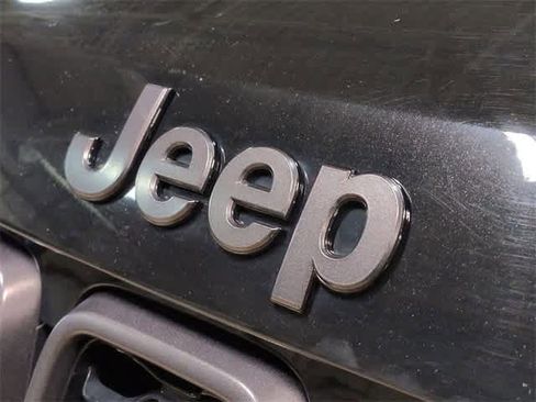 Used 2018 Jeep Grand Cherokee High Altitude image 12