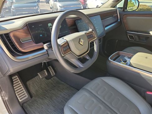 Used 2023 Rivian R1T Adventure image 15