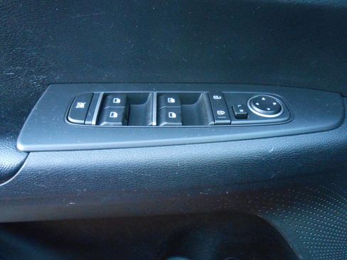 Used 2019 Kia Forte LXS image 17