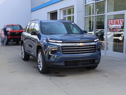 New 2026 Chevrolet Traverse LT w/ Driver Confidence Package