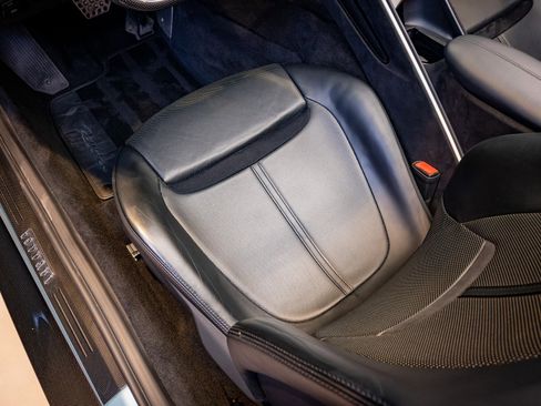 Used 2024 Ferrari Roma Spider image 12