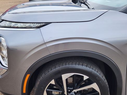 Used 2024 Mitsubishi Outlander SE image 6