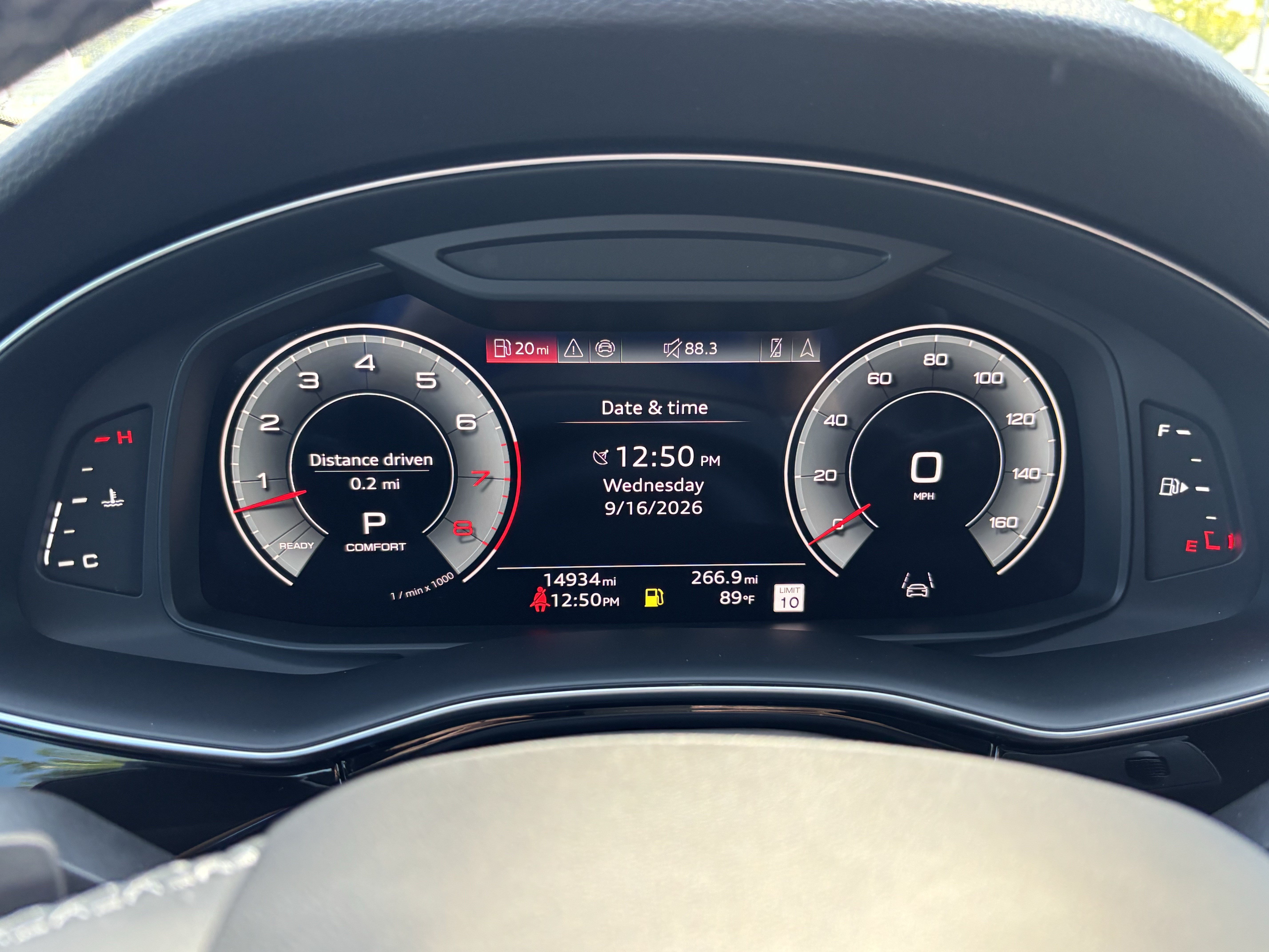 Certified 2025 Audi Q8 Premium Plus AWD/4WD image 23