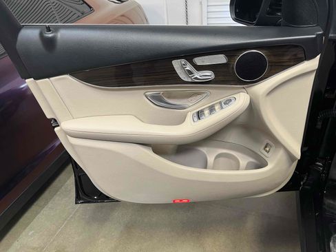 Used 2018 Mercedes-Benz GLC 300 4MATIC image 66