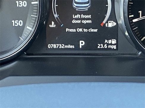 Used 2019 Land Rover Range Rover Evoque SE image 12