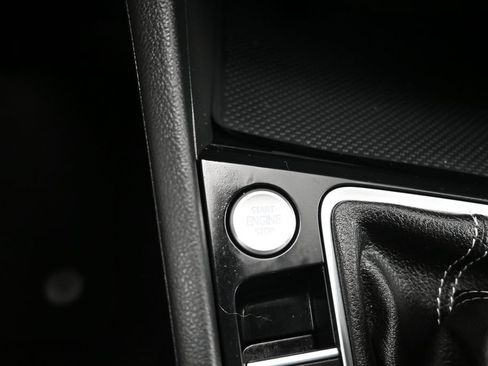 Used 2024 Volkswagen Jetta SE FWD image 25