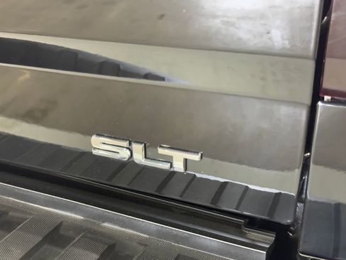 Used 2015 GMC Sierra 1500 SLT w/ SLT Crew Cab Value Package AWD/4WD image 32