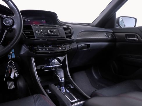 Used 2017 Honda Accord Sport Special Edition image 18