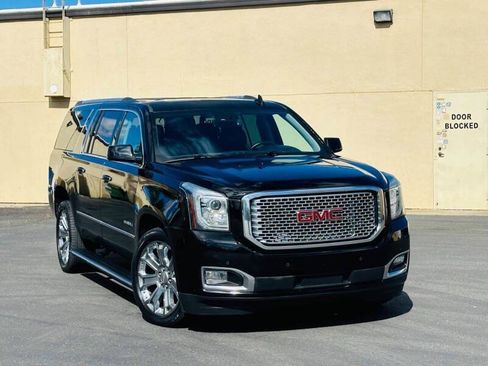 Used 2016 GMC Yukon XL Denali AWD/4WD image 1