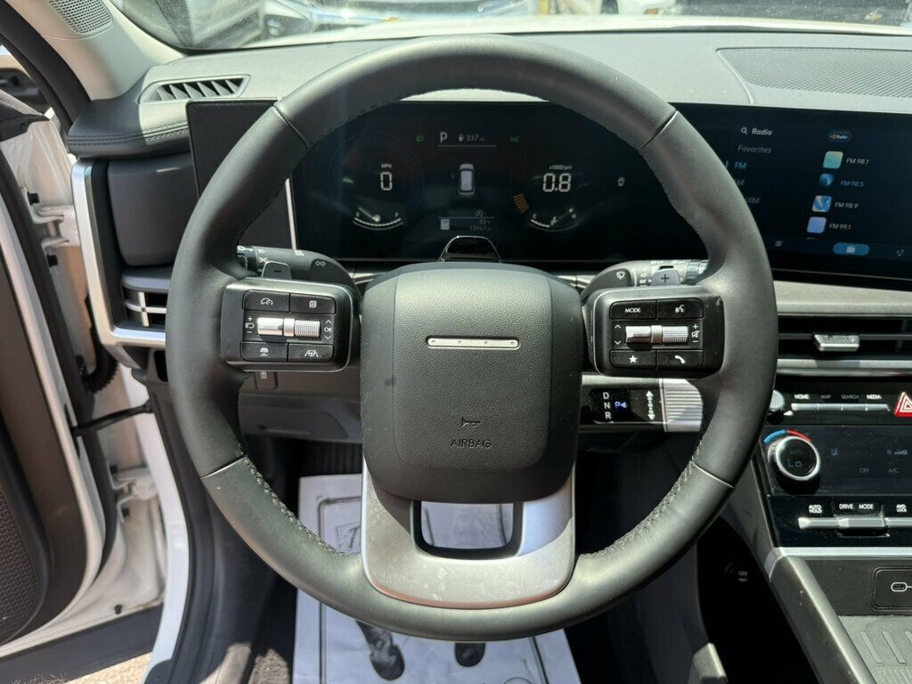 Used 2026 Hyundai Santa Fe SEL AWD/4WD image 5