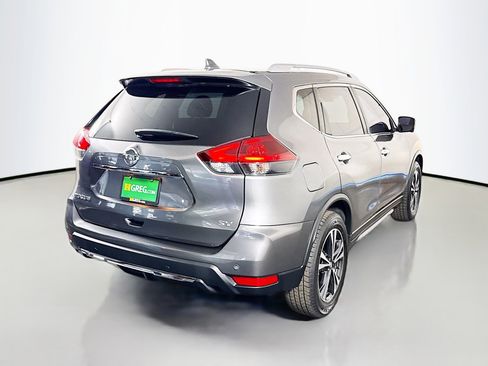 Used 2019 Nissan Rogue SV w/ Premium Package FWD image 10