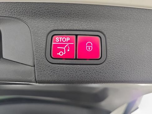 Used 2023 Mercedes-Benz GLS 450 4MATIC image 16