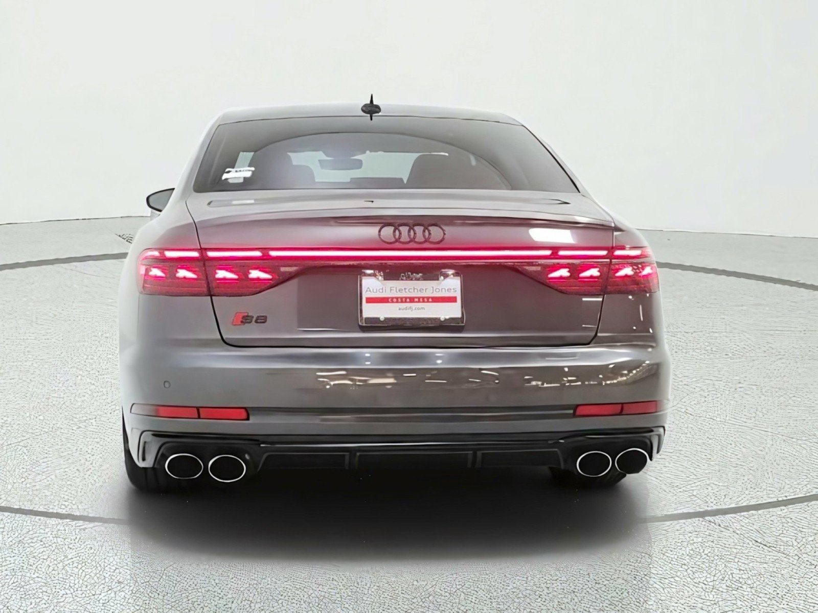 Used 2024 Audi S8 AWD/4WD image 6