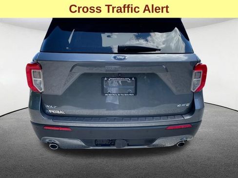 Certified 2022 Ford Explorer XLT w/ Equipment Group 202A AWD/4WD image 13