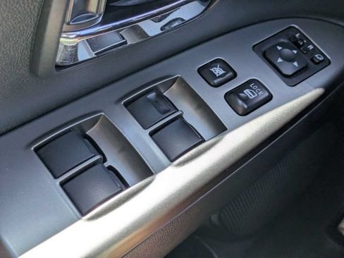 Used 2020 Mitsubishi Outlander Sport SE FWD image 20