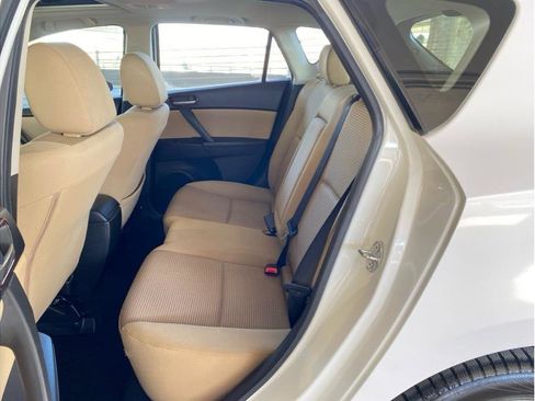 Used 2013 MAZDA MAZDA3 i Touring w/ Preferred Equipment Pkg image 11