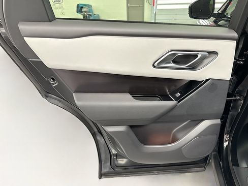 Used 2026 Land Rover Range Rover Velar Dynamic SE AWD/4WD image 26