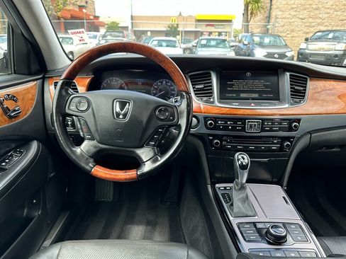 Used 2014 Hyundai Equus Signature RWD image 17