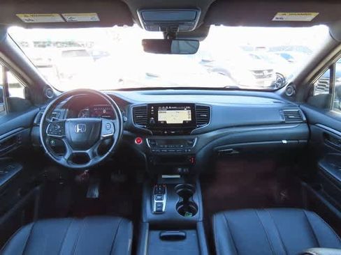 Used 2022 Honda Pilot TrailSport image 19