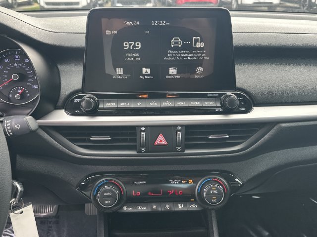 Used 2019 Kia Forte LXS FWD image 18