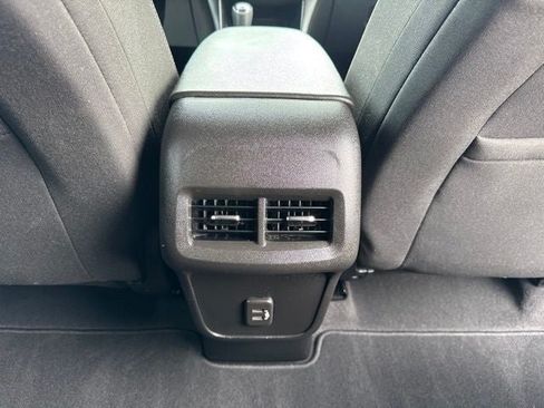 Used 2021 Chevrolet Equinox LT FWD image 25