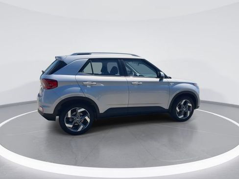 New 2026 Hyundai Venue SEL FWD image 8