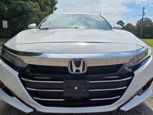 Used 2018 Honda Accord LX image 7